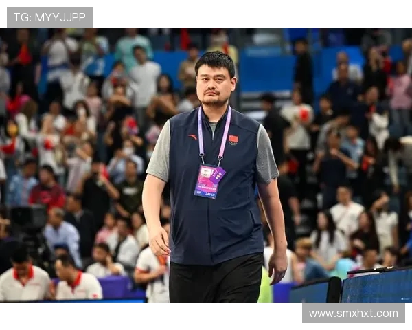 小姚明巨星的崛起与篮球梦想的追逐之路